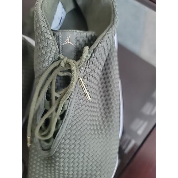 Air Jordan Mens Future Low Iguana Green Sz 15 Metallic Gold Basketball Shoe Nike - Picture 6 of 15